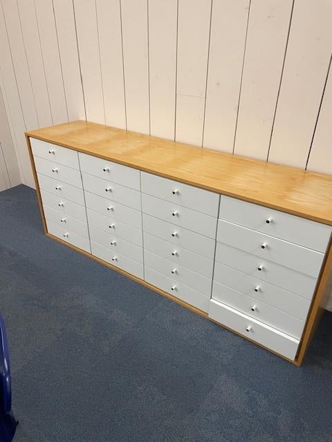 ladenkast design, Ophalen