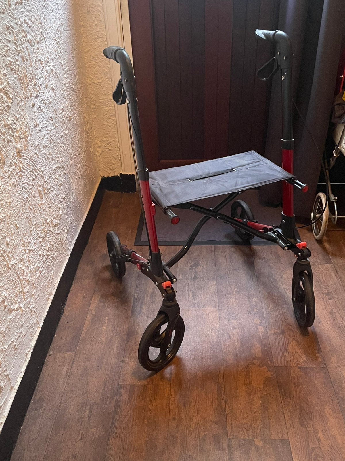 Zgn Multi-motion  rollator en zgn postoel, Diversen, Ophalen, Zo goed als nieuw