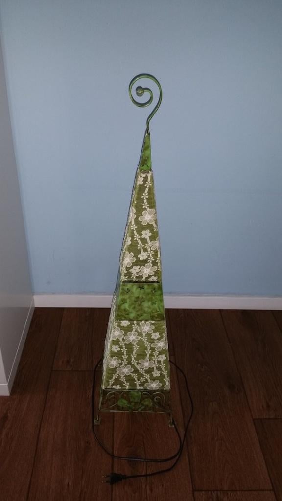 Groene piramidelamp, Huis en Inrichting, Vintage, Ophalen of Verzenden, Zo goed als nieuw, Stof