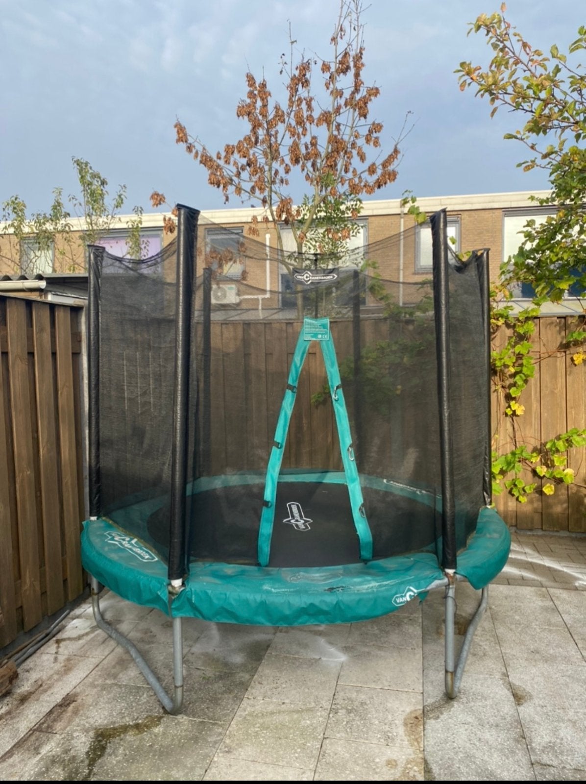 Trampoline, Ophalen, Gebruikt