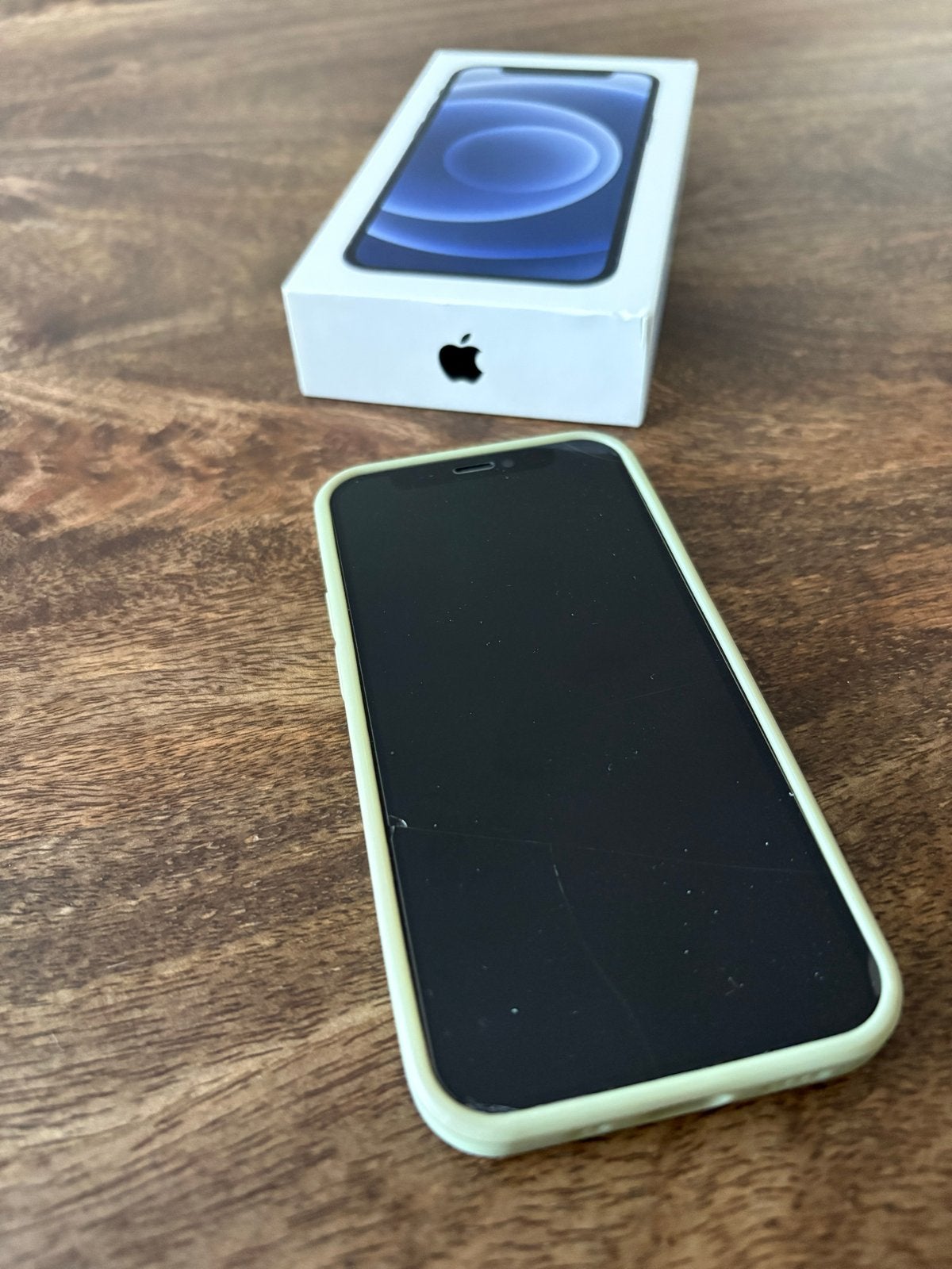 iPhone 12 mini Zwart - Beschadigd scherm/camera, Telecommunicatie, Ophalen, Gebruikt, Zwart, IPhone 12 Mini