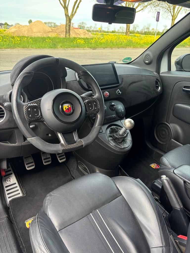 Abarth 500 595 Cabrio 250PK Revisie Distributie Bilstein, Voorwielaandrijving, 15 km/l, 40 €/maand, 4 cilinders