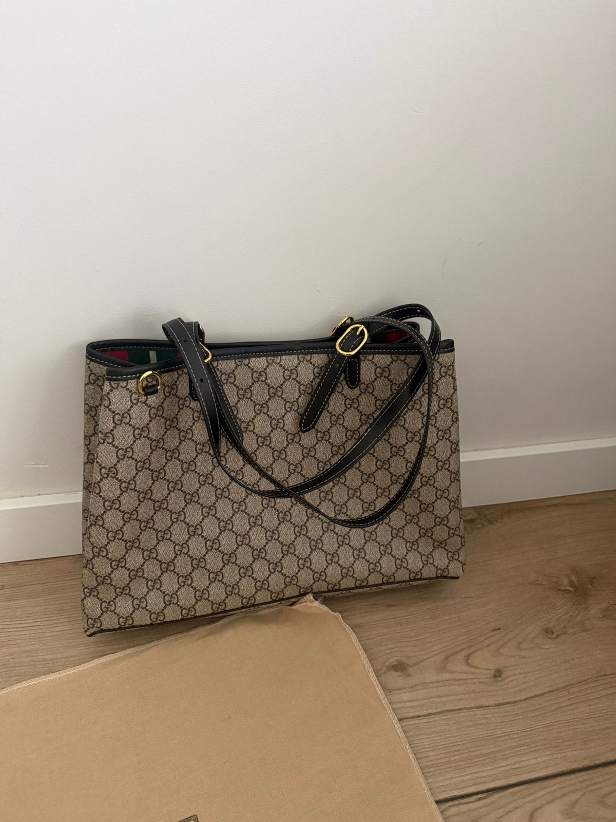 Gucci bag new, Ophalen of Verzenden, Zo goed als nieuw, Zwart