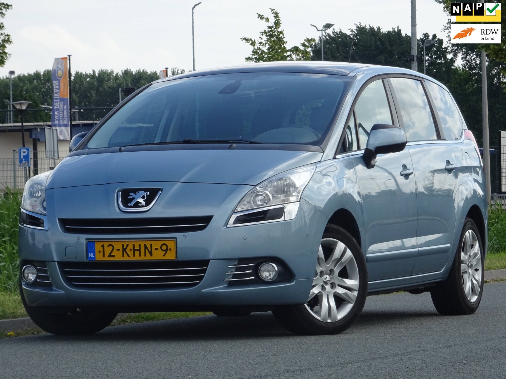 Peugeot 5008 1.6 HDiF ST Premiere 7p. 1-EIGENAAR DEALER-OND, Auto's, Peugeot, Voorwielaandrijving, Dealer onderhouden, Gebruikt