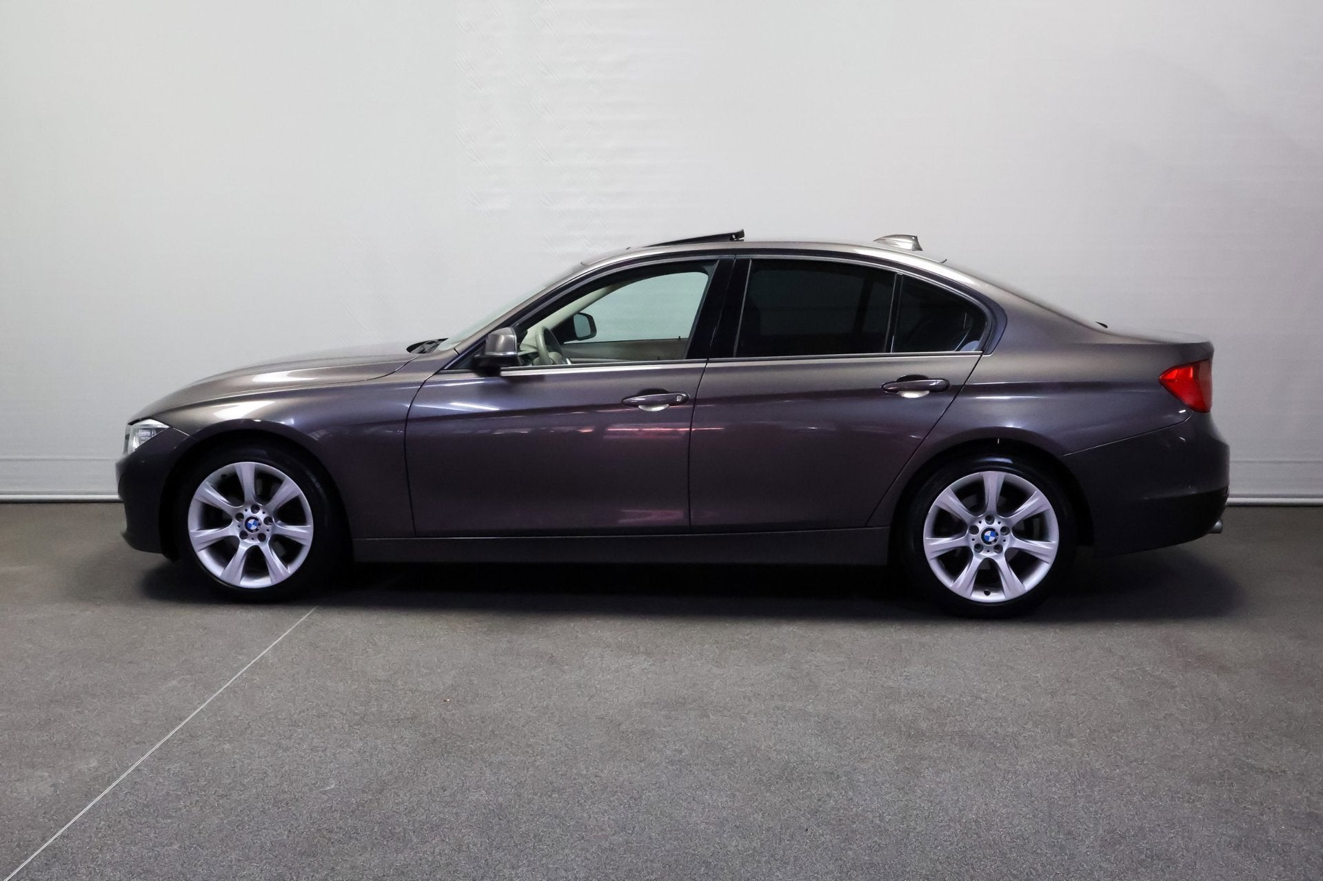 BMW 3-serie 328i High Executive, Auto's, Automaat, Achterwielaandrijving, Gebruikt, 4 cilinders