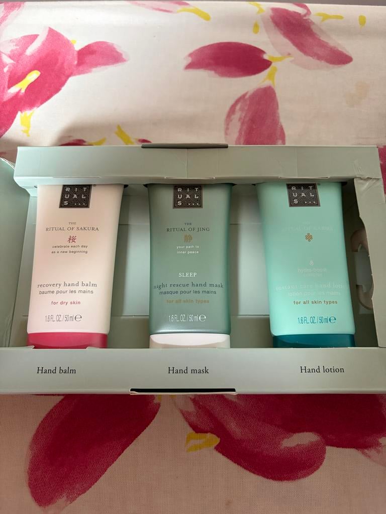 Rituals handverzorgingsset per set 12,50€, Sieraden, Tassen en Uiterlijk, Uiterlijk | Lichaamsverzorging, Ophalen of Verzenden
