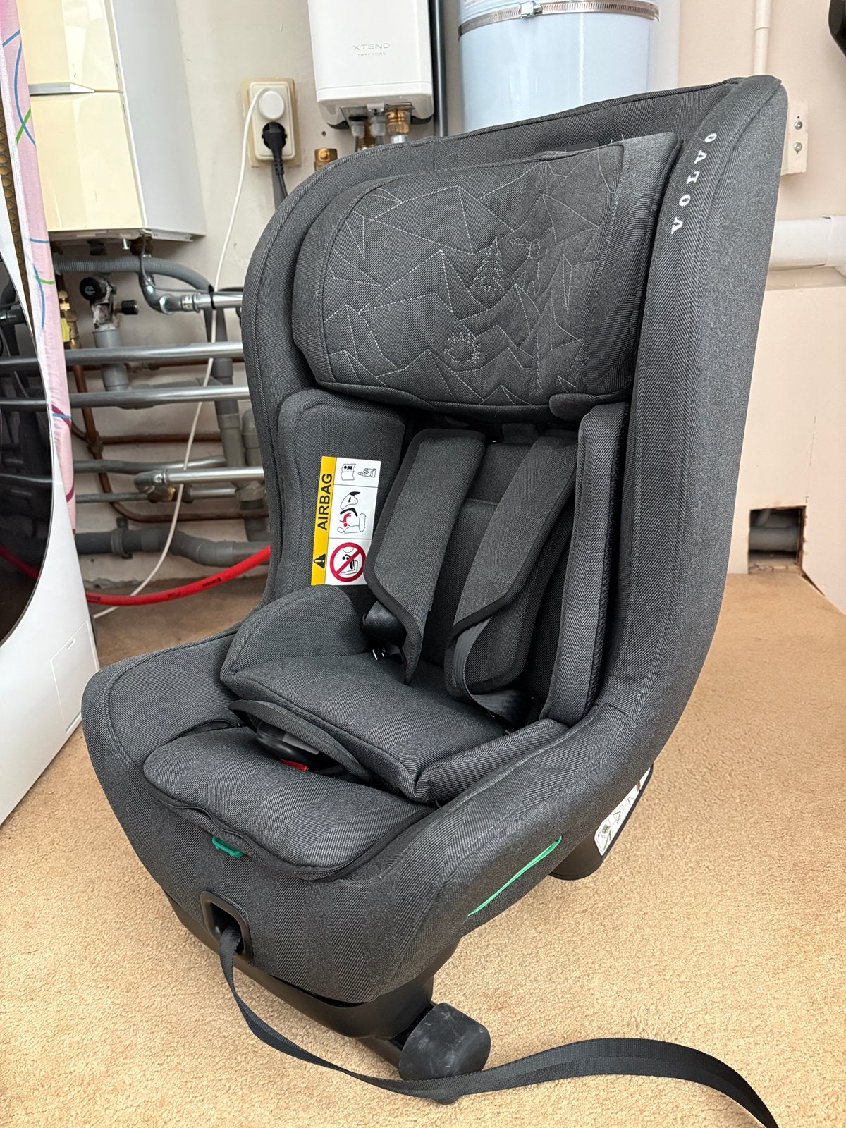 Volvo Kinderzitje Achterwaarts (Axkid) - 61-115cm, Kinderen en Baby's, Autostoeltjes, Ophalen, Zo goed als nieuw, Overige merken