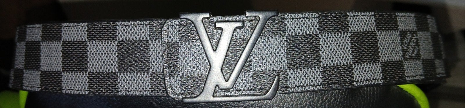 Louis Vuitton Riem Zwart - Damier Graphite, Kleding | Heren, Riemen en Ceinturen, Ophalen, 105 tot 115 cm, Zo goed als nieuw, Riem of Ceintuur