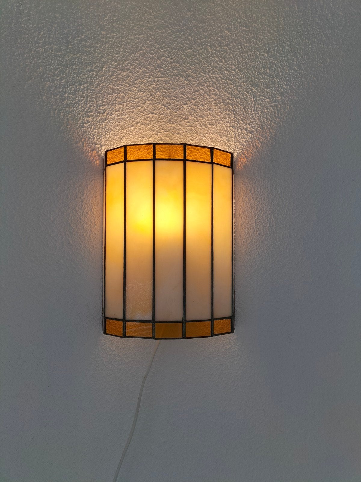 Tiffany Stijl Wandlamp - Gebrandschilderd Glas, Meerkleurig, Overige fittingen, Ophalen of Verzenden, Zo goed als nieuw