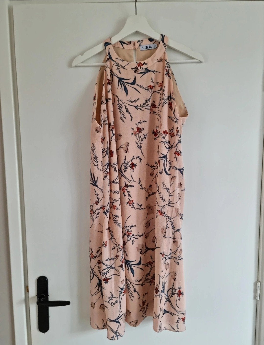 L.B.C. Halterjurk met Bloemenprint - Maat M, Maat 38/40 (M), Ophalen of Verzenden, Zo goed als nieuw, Knielengte
