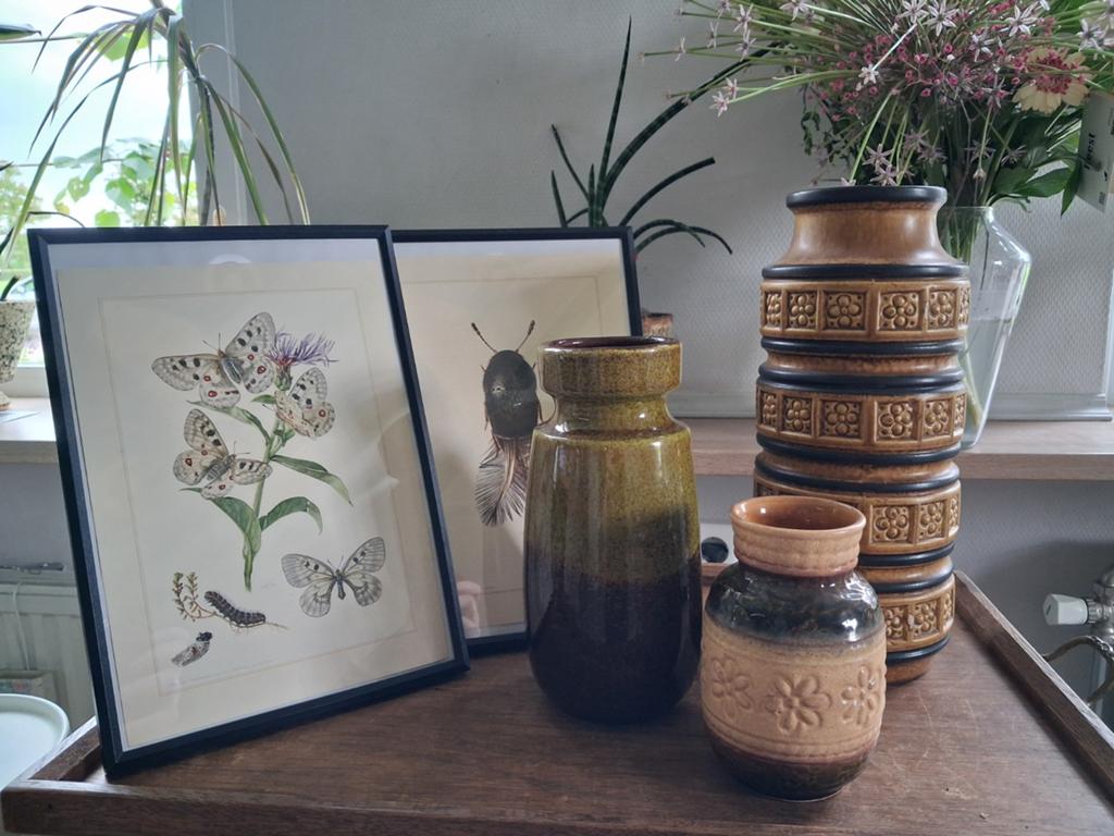 Vintage Bay Keramik vaas met bloemenpatroon, Antiek en Kunst, Antiek | Vazen, Ophalen of Verzenden