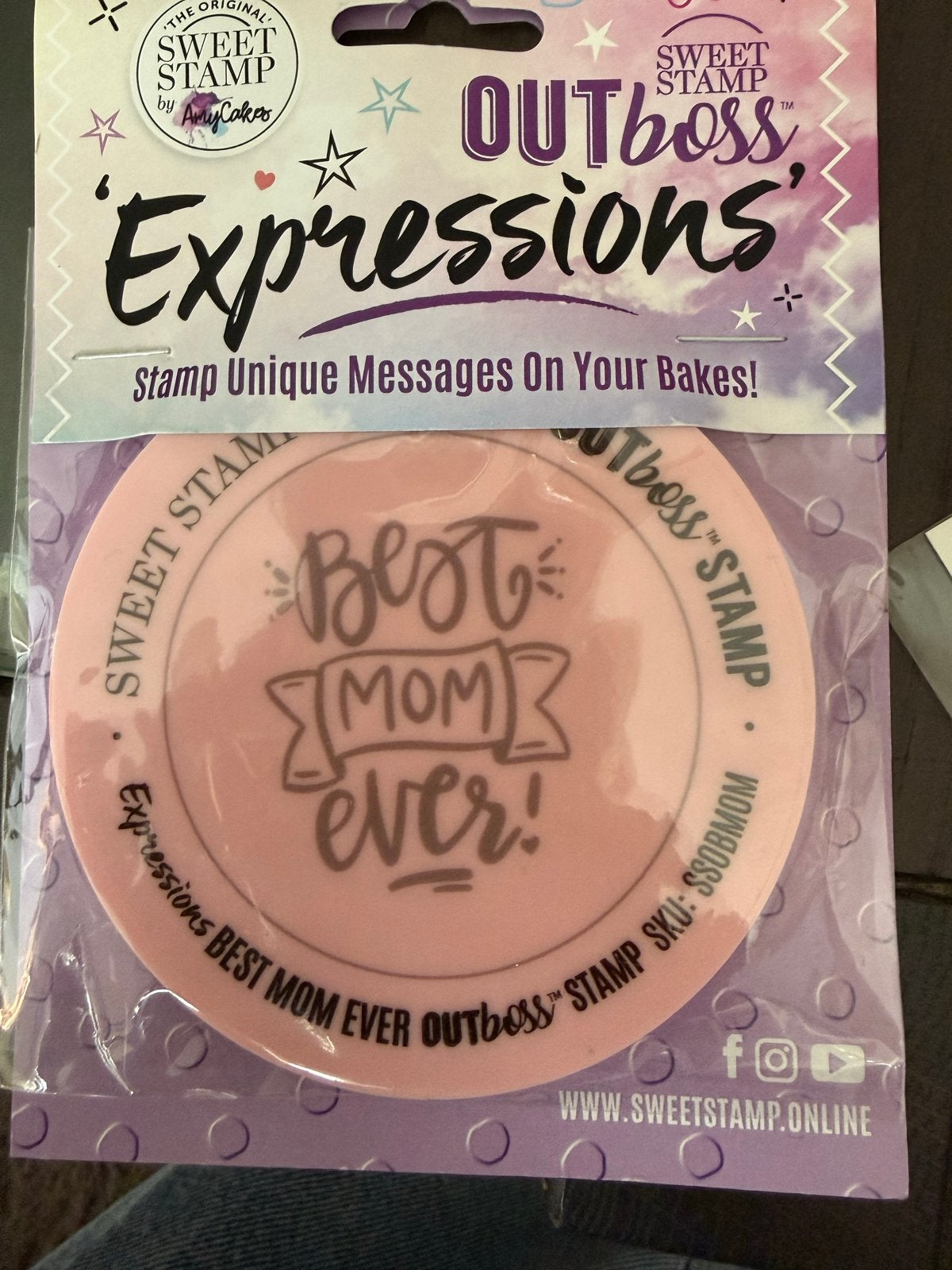 Sweet Stamp OUTBOSS 'Best Mom Ever' Stempel voor Bakken, Hobby en Vrije tijd, Taarten en Cupcakes maken, Ophalen, Nieuw, Taarten of Cupcakes