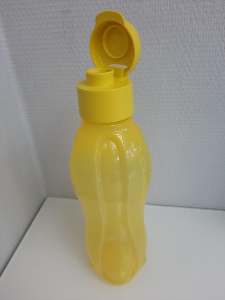 Tupperware eco Bidon drink fles 750 ml Geel, Geel, Ophalen of Verzenden, Drinkfles, Met deksel
