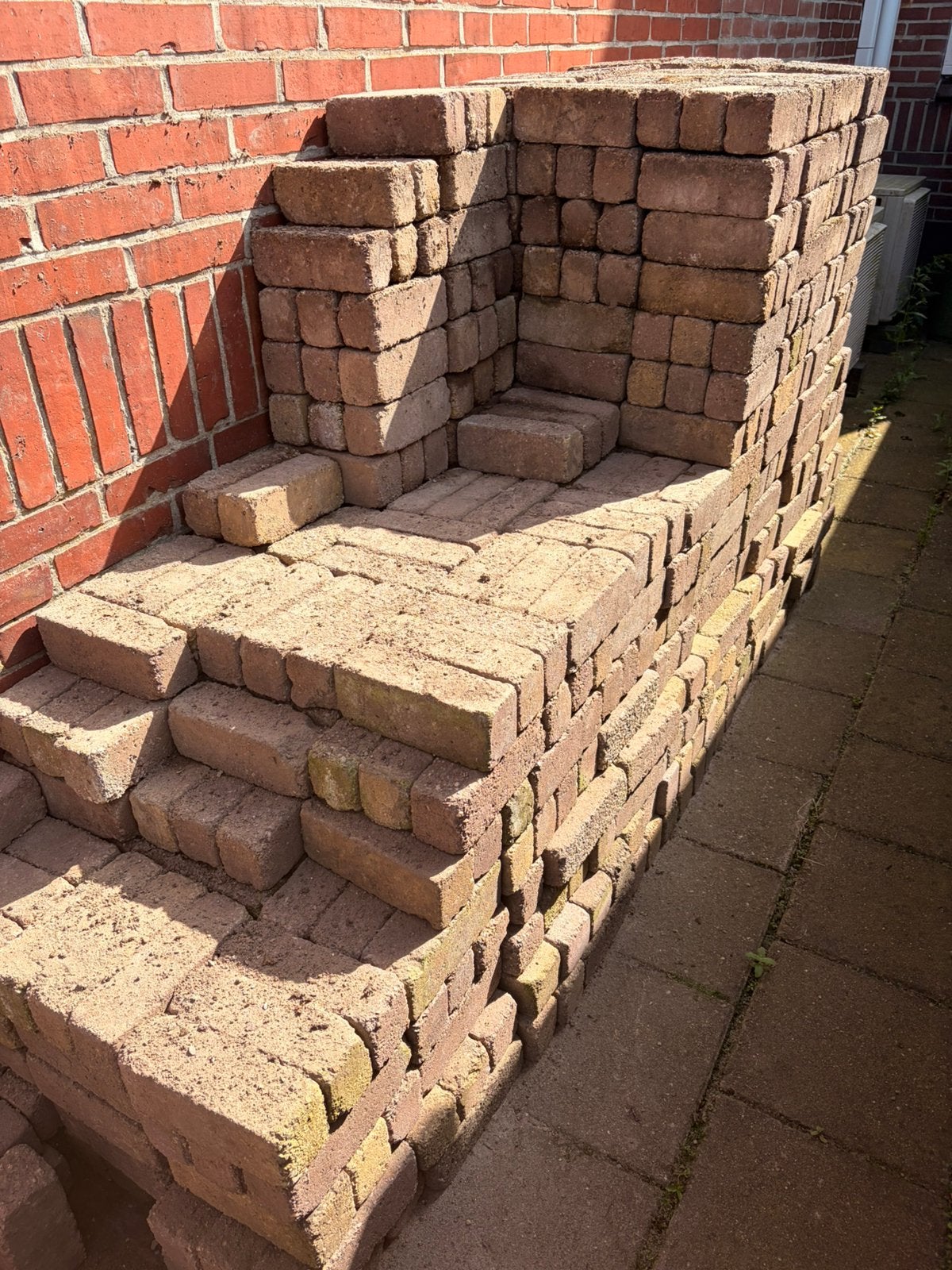 Gratis af te halen ongeveer 8 m2, Tuin en Terras, Tegels en Klinkers, Ophalen, Gebruikt, Klinkers, 5 tot 10 m²