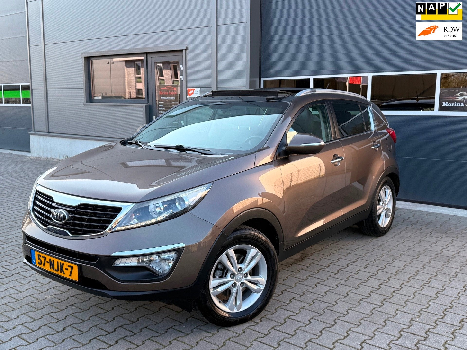 Kia Sportage 2.0 X-ecutive Plus Pack, Auto's, Parkeersensor, Gebruikt, Zwart, 4 cilinders