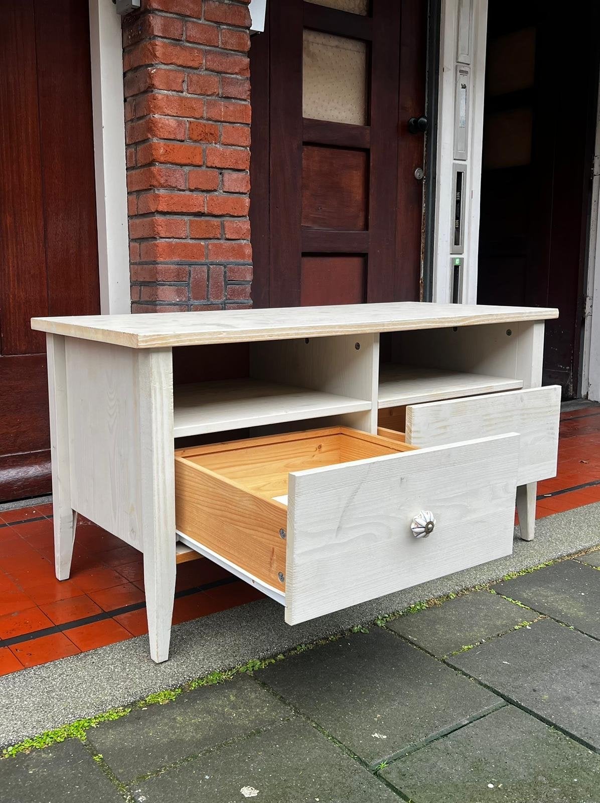 Ladekast/TV meubel - Wit gebeitst hout, Huis en Inrichting, Kasten | Televisiemeubels, Ophalen, Gebruikt, 100 tot 150 cm, Minder dan 100 cm