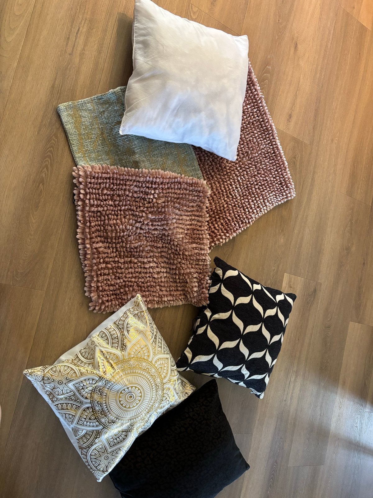 Decoratieve sier kussens, Ophalen, Gebruikt, Roze, Vierkant