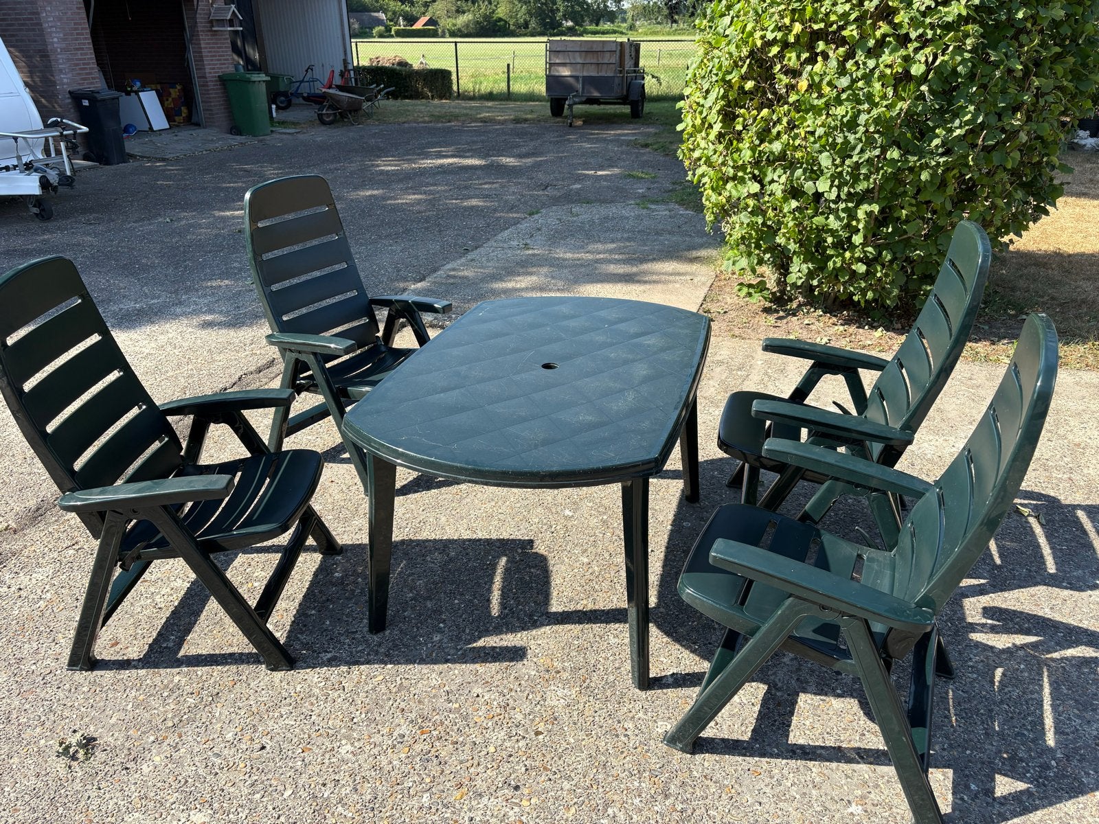 Jardin Tuinset Groen: Tafel, 4 Stoelen & 2 Loungestoelen, Ophalen, Kunststof, Gebruikt, Eettafel