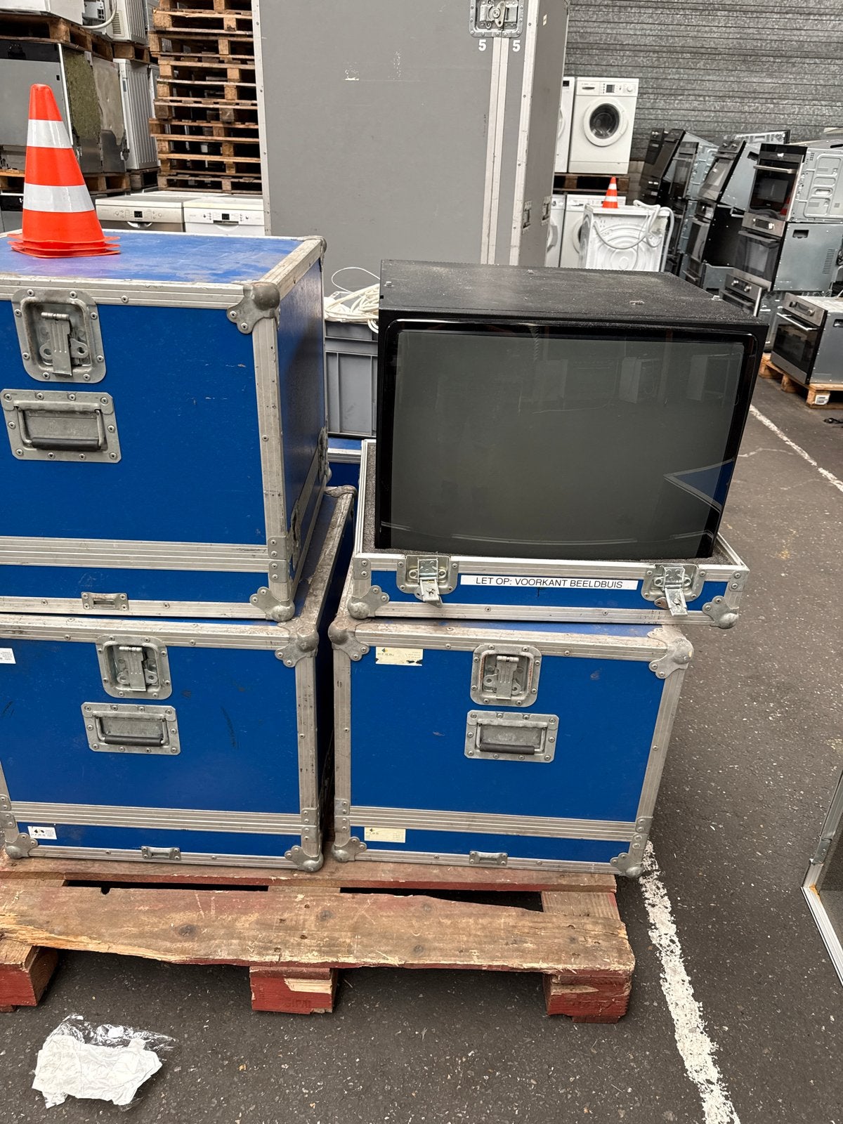 Oude CRT Monitor in Flightcase - Ideaal voor Retro Gaming, Overige merken, Gebruikt, 50 Hz, Ophalen of Verzenden