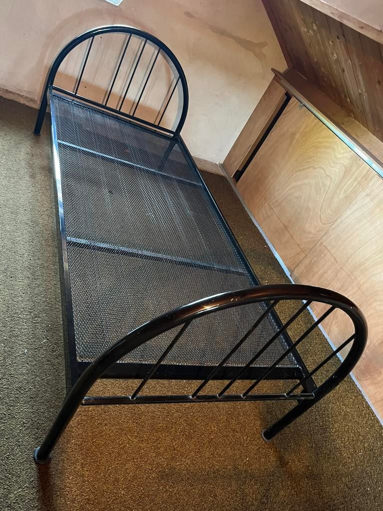 1 Metalen eenpersoons bed, Ophalen, Gebruikt, Eenpersoons, Zwart