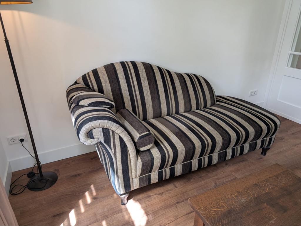 Stijlvolle gestreepte chaise longue / loungebank, 150 tot 200 cm, Tweepersoons, 75 tot 100 cm, Zo goed als nieuw