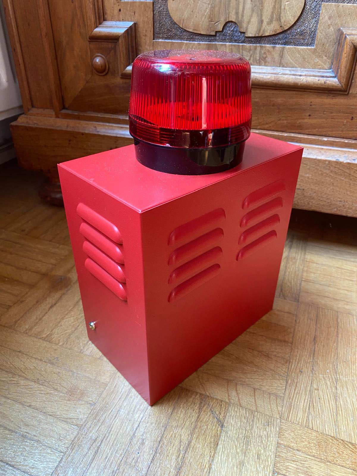 Zwaailicht met sirene in rode metalen kast (Nieuw), Ophalen of Verzenden, Zo goed als nieuw