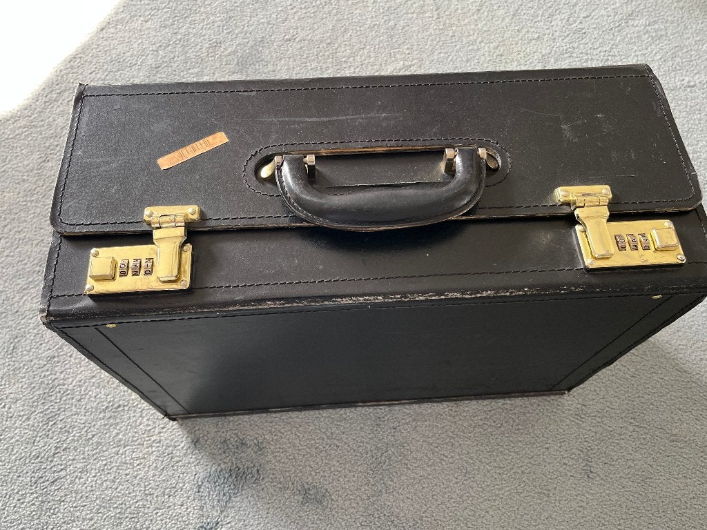 leren aktekoffer, Sieraden, Tassen en Uiterlijk, Koffers, Ophalen, Gebruikt, Slot, Minder dan 35 cm