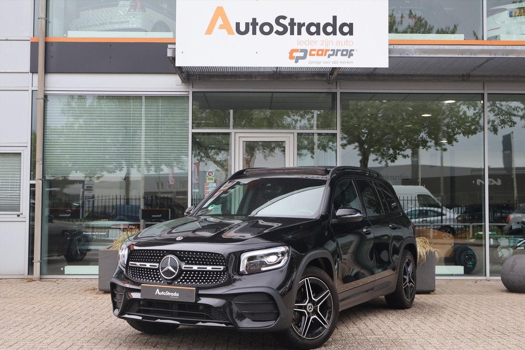 Mercedes GLB 200 AMG-LINE 163pk I Pano I Sfeerverlichting I, Auto's, Mercedes-Benz, 4 cilinders, Met garantie (alle), Bedrijf