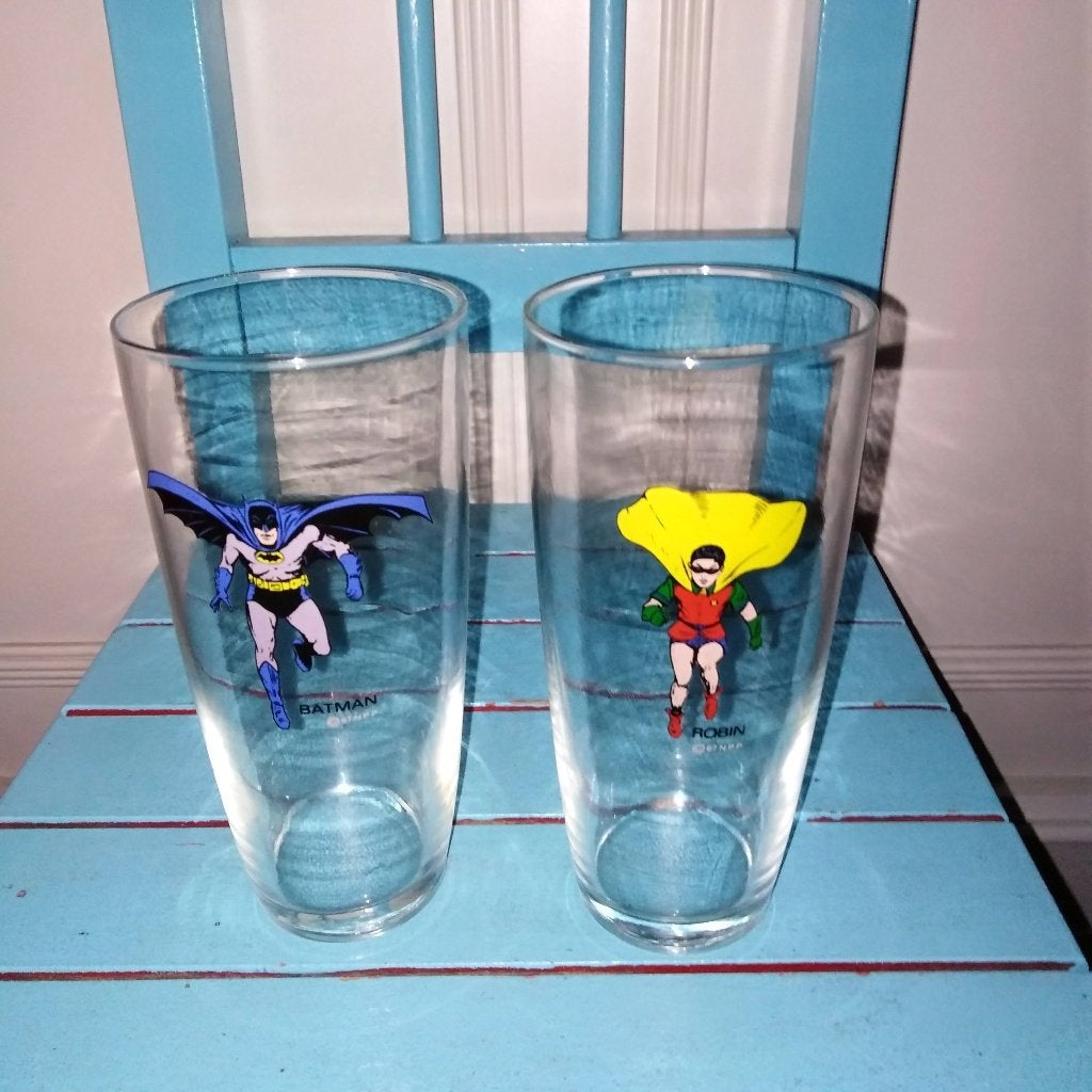 2 vintage Batman en Robin glazen uit 1967 Batman Blits-Drink, Ophalen, Superheld, Gebruikt, Gebruiksvoorwerp