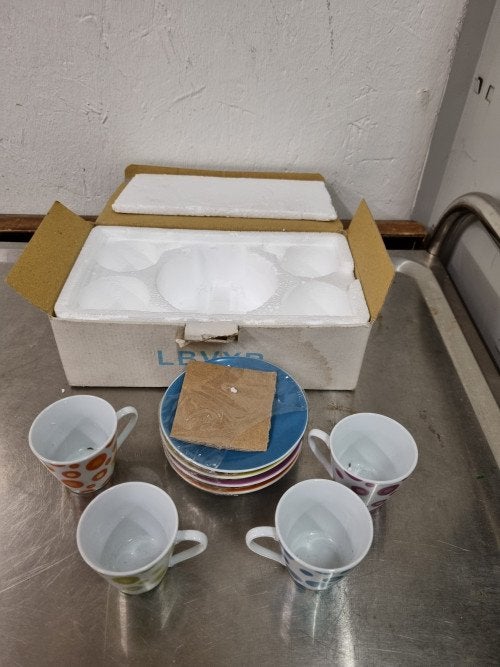 espressokopjes en schotels nieuw vintage, Ophalen of Verzenden