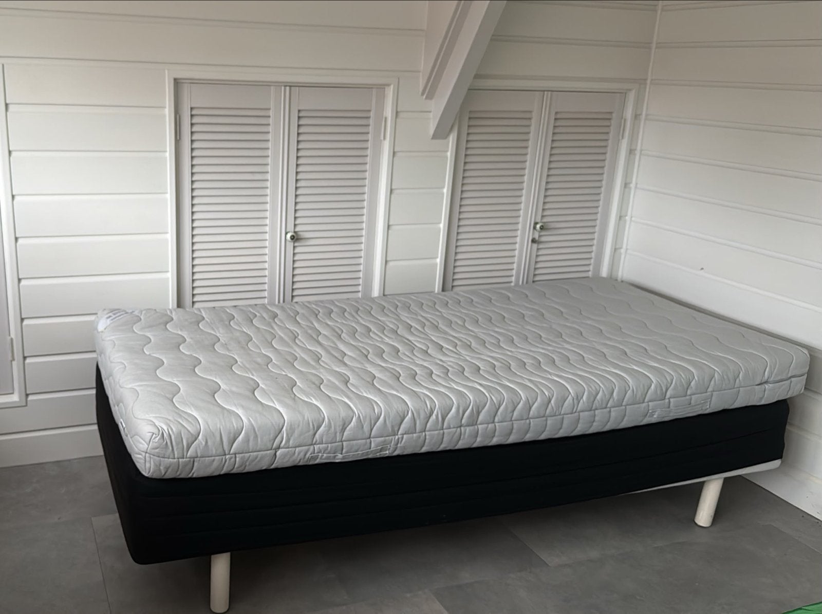 Twee IKEA boxsprings - gratis af te halen, Ophalen, Gebruikt, Eenpersoons, Overige maten