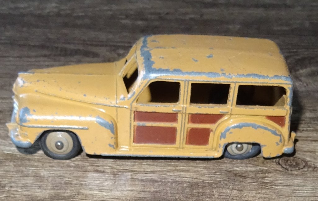 Dinky Toys Plymouth Estate Car No. 27F., Hobby en Vrije tijd, Ophalen of Verzenden, Gebruikt, Auto, Dinky Toys