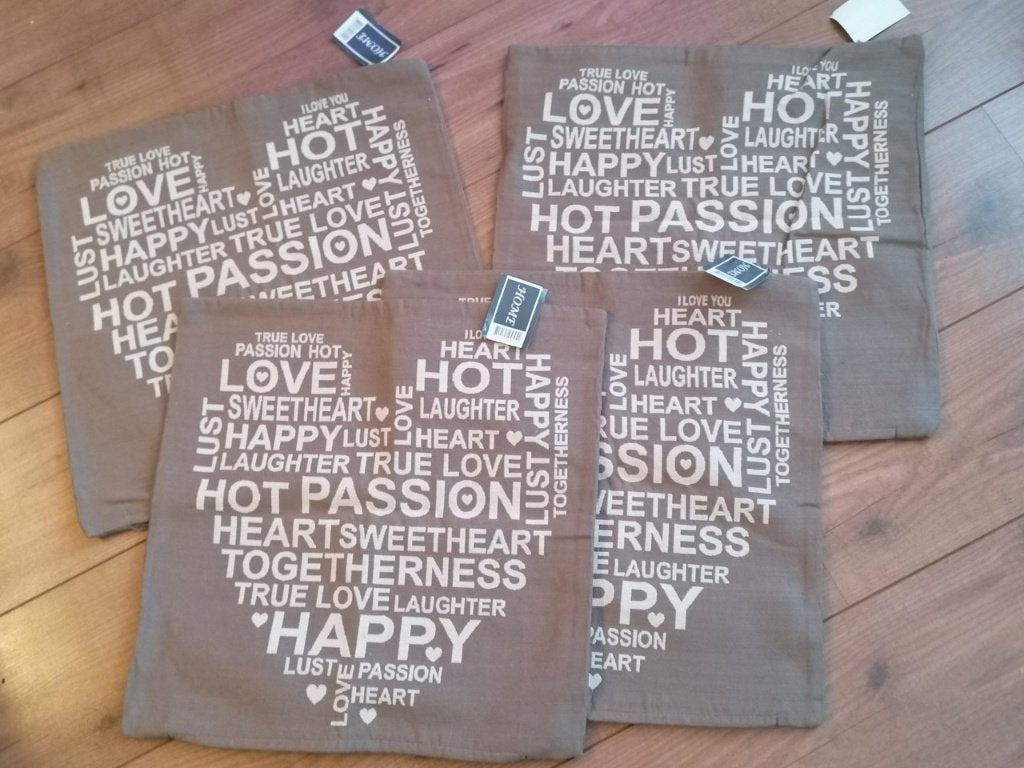 4 trendy camelkleur kussenhoesjes met tekst hart 45x45cm, Overige kleuren, Met ritssluiting, Nieuw, Ophalen of Verzenden