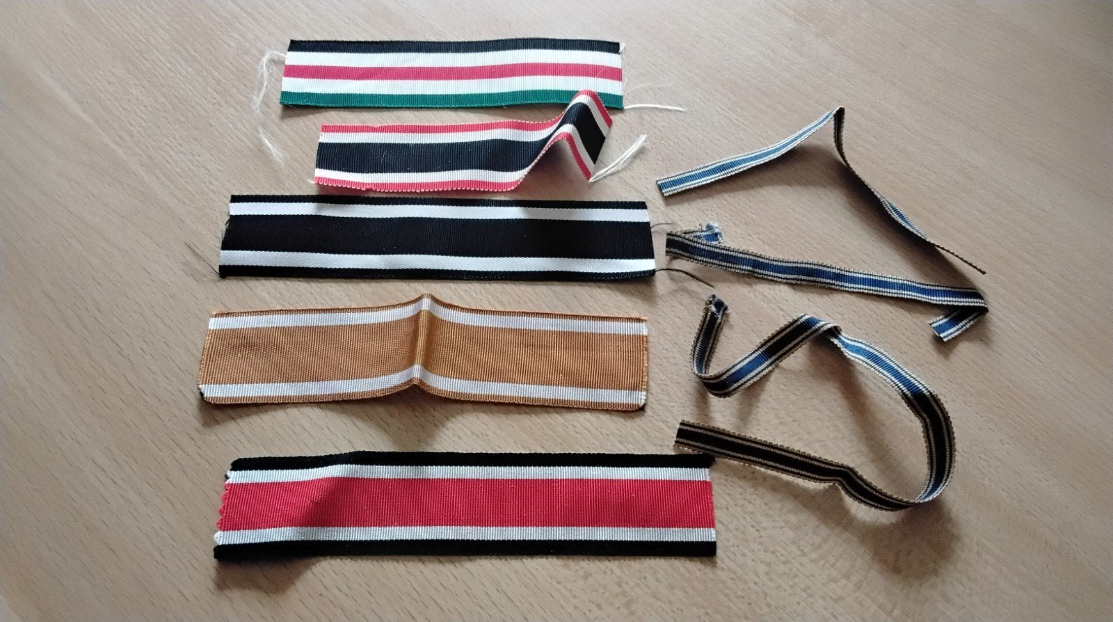 Lot medailles linten, Verzamelen, Ophalen of Verzenden, Nederland