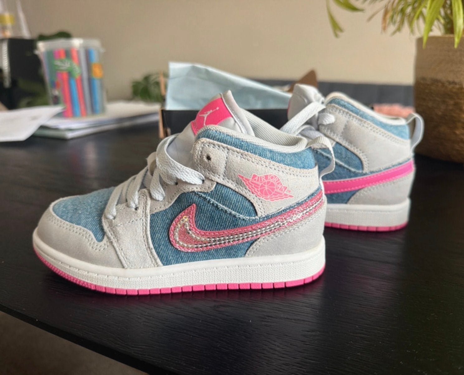 Nike Jordan Kids sneakers roze/denim - Maat 28.5, Kinderen en Baby's, Kinderkleding | Schoenen en Sokken, Ophalen, Zo goed als nieuw