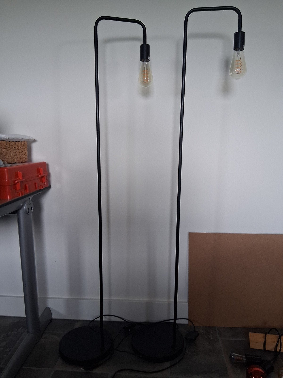 Set van 2 moderne zwarte vloerlampen met Edison lampen, Ophalen of Verzenden