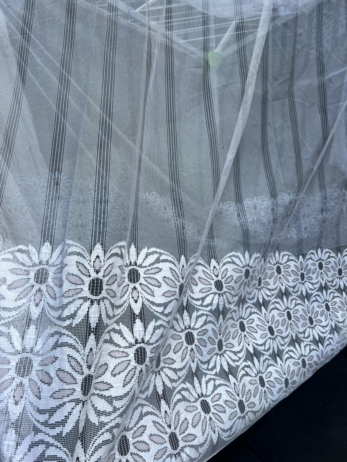 Prachtige vintage vitrage 60/70s – royale breedte 9,20 meter, Vitrage, Met haken, Gebruikt, Overige merken