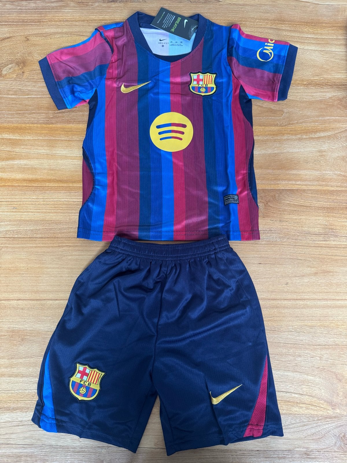 Kinder voetbal tenue Barcelona - Maten 20, 22, 24, Ophalen of Verzenden, Nieuw, Jongen of Meisje