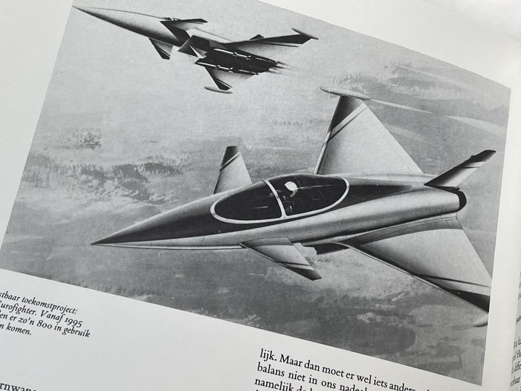 luchtmacht  KLu 75 vlucht door de tijd (1988), Ophalen of Verzenden, Luchtmacht, Nederland, Boek of Tijdschrift
