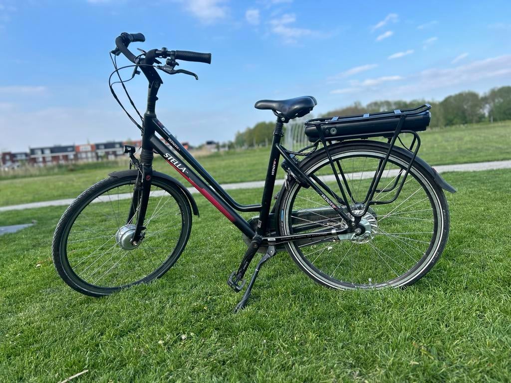 Stella fiets met nieuwe accu en lader, Fietsen en Brommers, Elektrische fietsen, Ophalen of Verzenden, Zo goed als nieuw, Overige merken