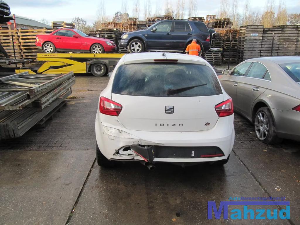 SEAT IBIZA 4 Wit LB9A Achterklep achterdeur slot ruitenwisse, Auto-onderdelen, Gebruikt, Deur, Autovia A-2, Km 585 585
08760  Martorell, ES