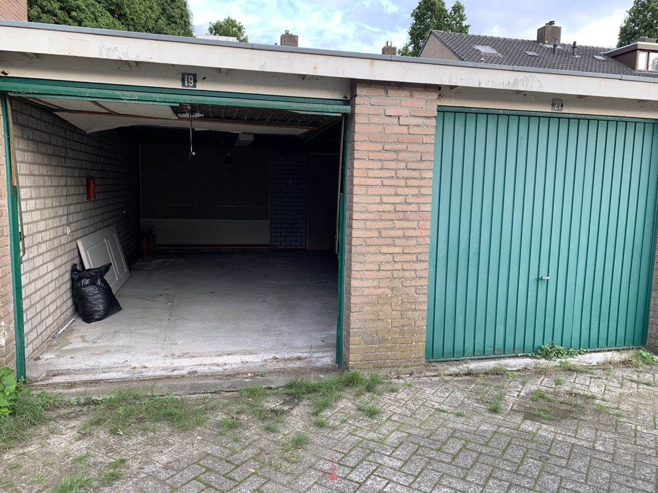 Ruime garagebox Te Huur van 33m2, Huizen en Kamers, Garages en Parkeerplaatsen, Gelderland
