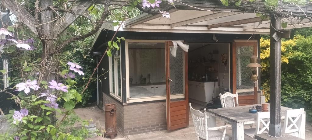 Te koop tuinhuis met tuin 250m2 Velsen Noord, Tuin en Terras, Tuinhuizen, 200 tot 400 cm, Ophalen of Verzenden, Zo goed als nieuw