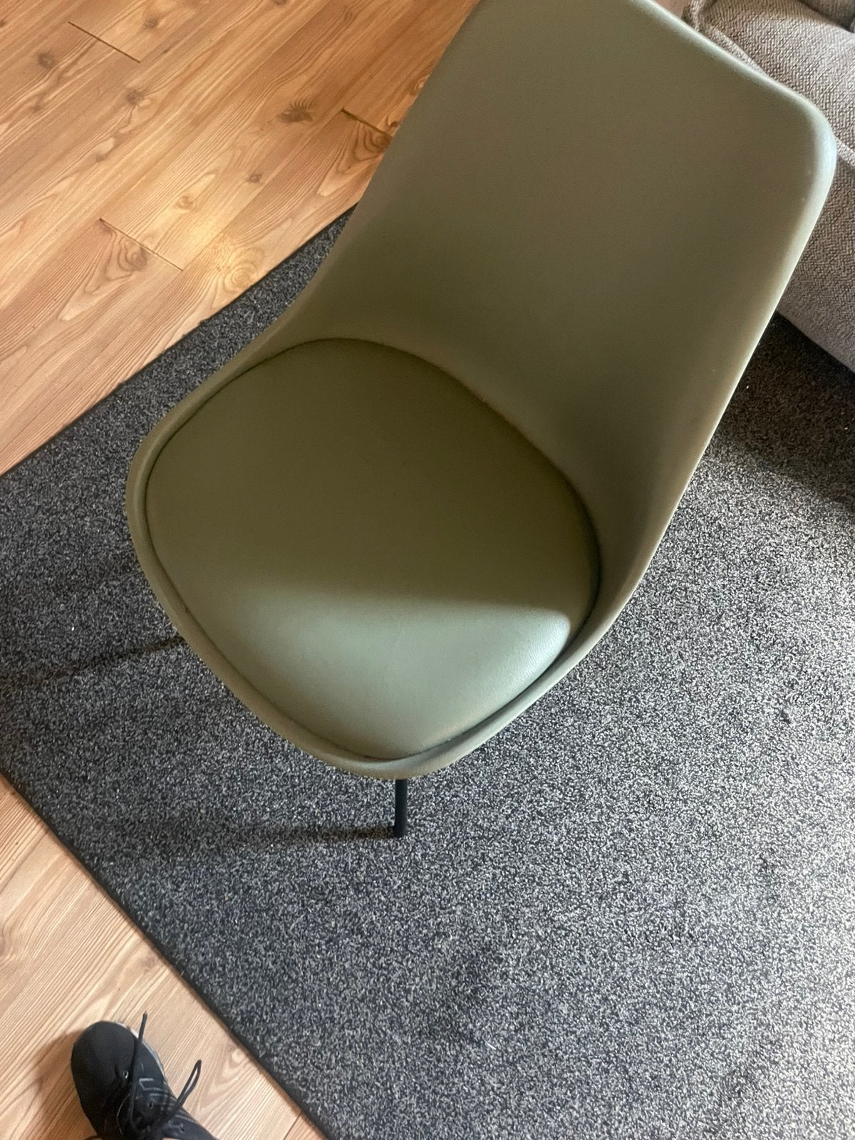 Leuke stoelen 2 stuks 20 € 10 ps, Ophalen, Zo goed als nieuw, Eenpersoons, Minder dan 150 cm