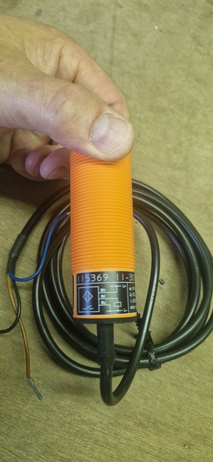 Inductieve Sensor IFM IF5369 IF-3010-BPKG, Hobby en Vrije tijd, Elektronica-componenten, Ophalen of Verzenden