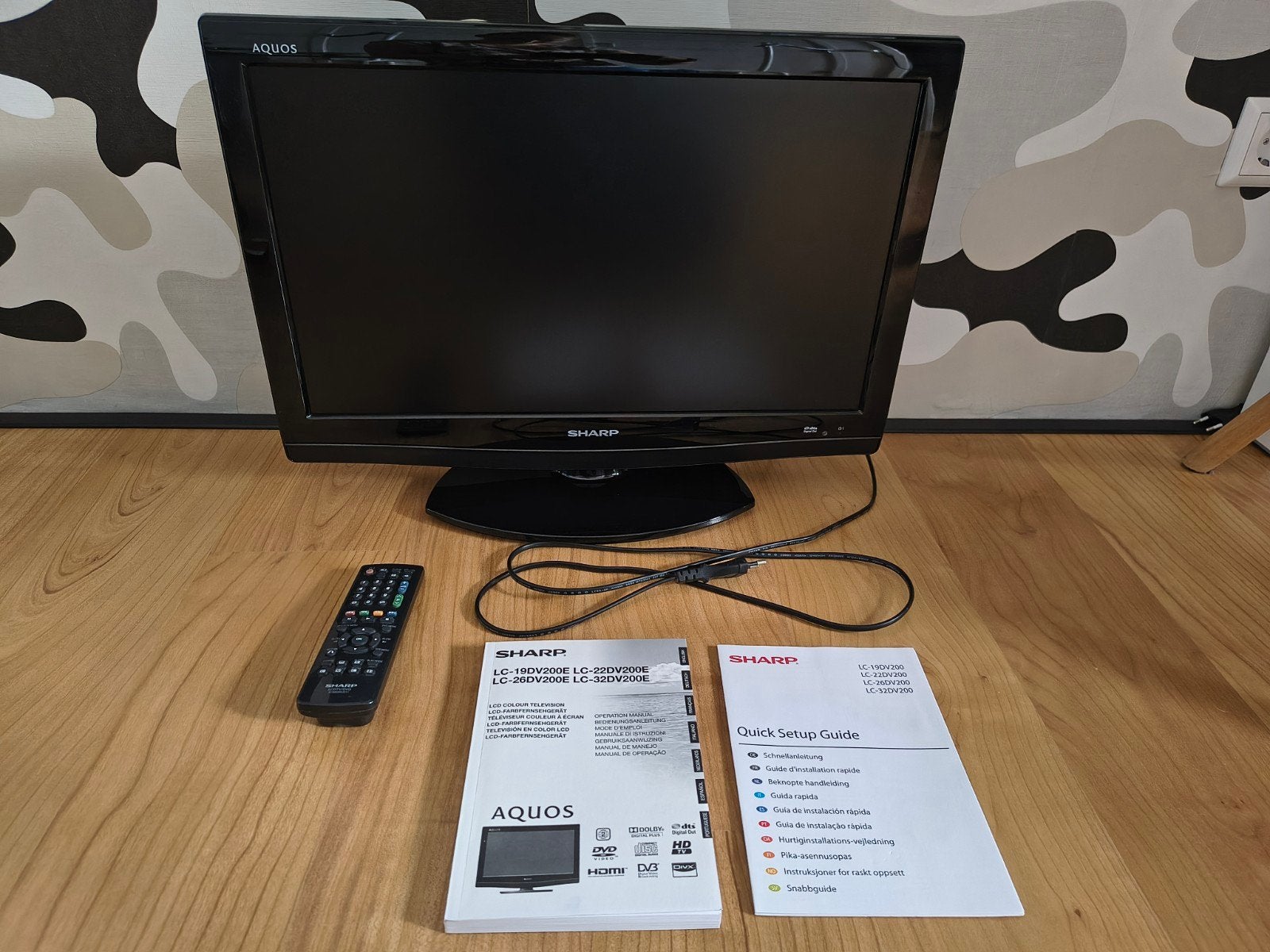 Sharp Aquos LCDTV / DVD speler ingebouwd, Gebruikt, Ophalen of Verzenden, 100 Hz, 40 tot 60 cm