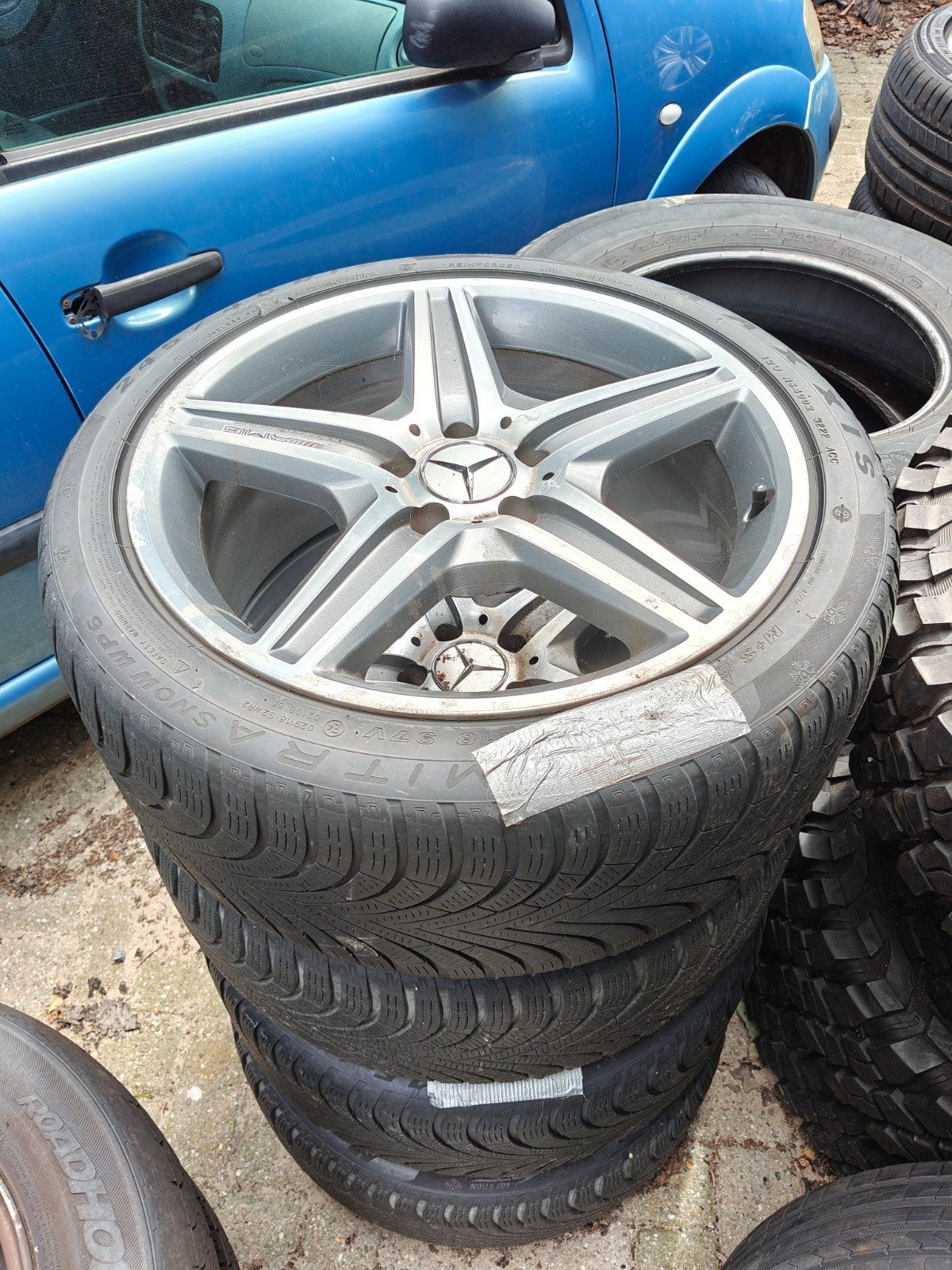 Mercedes-Benz AMG Velgen met Winterbanden 225/40 R18, Ophalen, 18 inch, Gebruikt, Banden en Velgen
