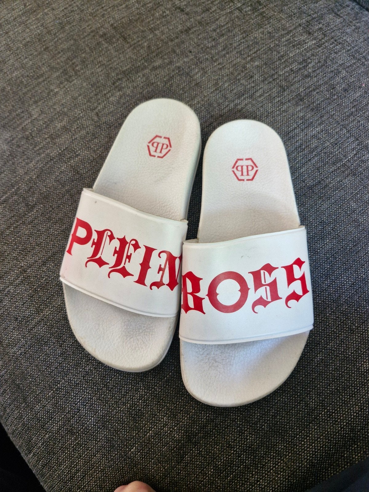 Witte Philipp Plein slippers maat 35, Kleding | Dames, Slippers, Wit, Ophalen of Verzenden, Gedragen