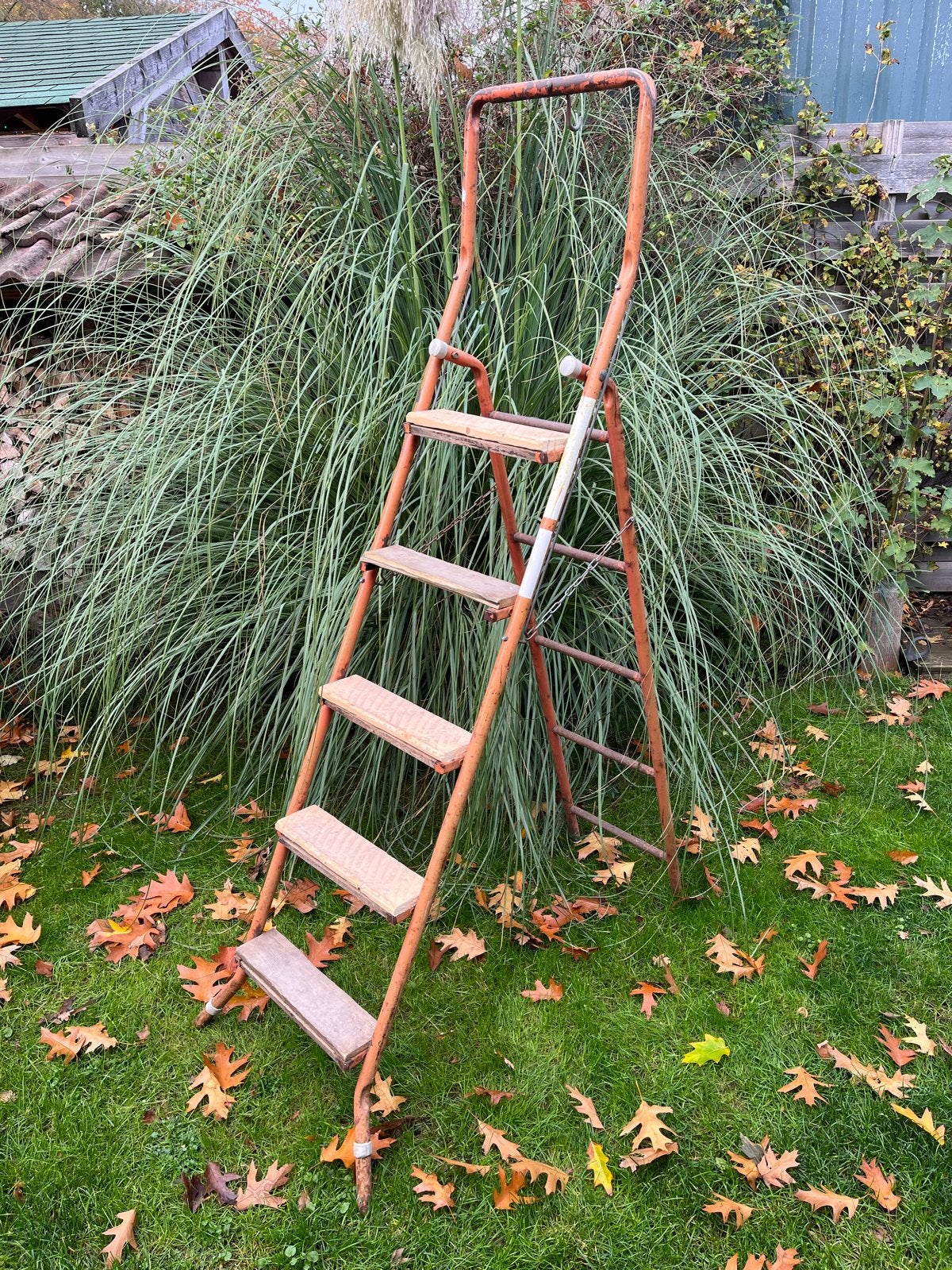 Hoge stalen trap, Ophalen, Gebruikt, Trap, Minder dan 2 meter