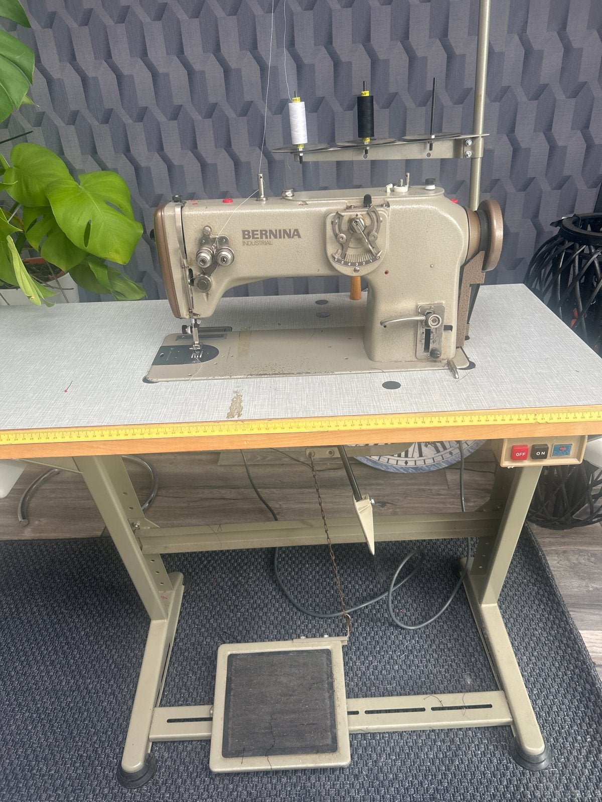 Bernina 217N-06 Industriële Naaimachine - Zo goed als nieuw, Ophalen, Bernina, Gebruikt, Bernina